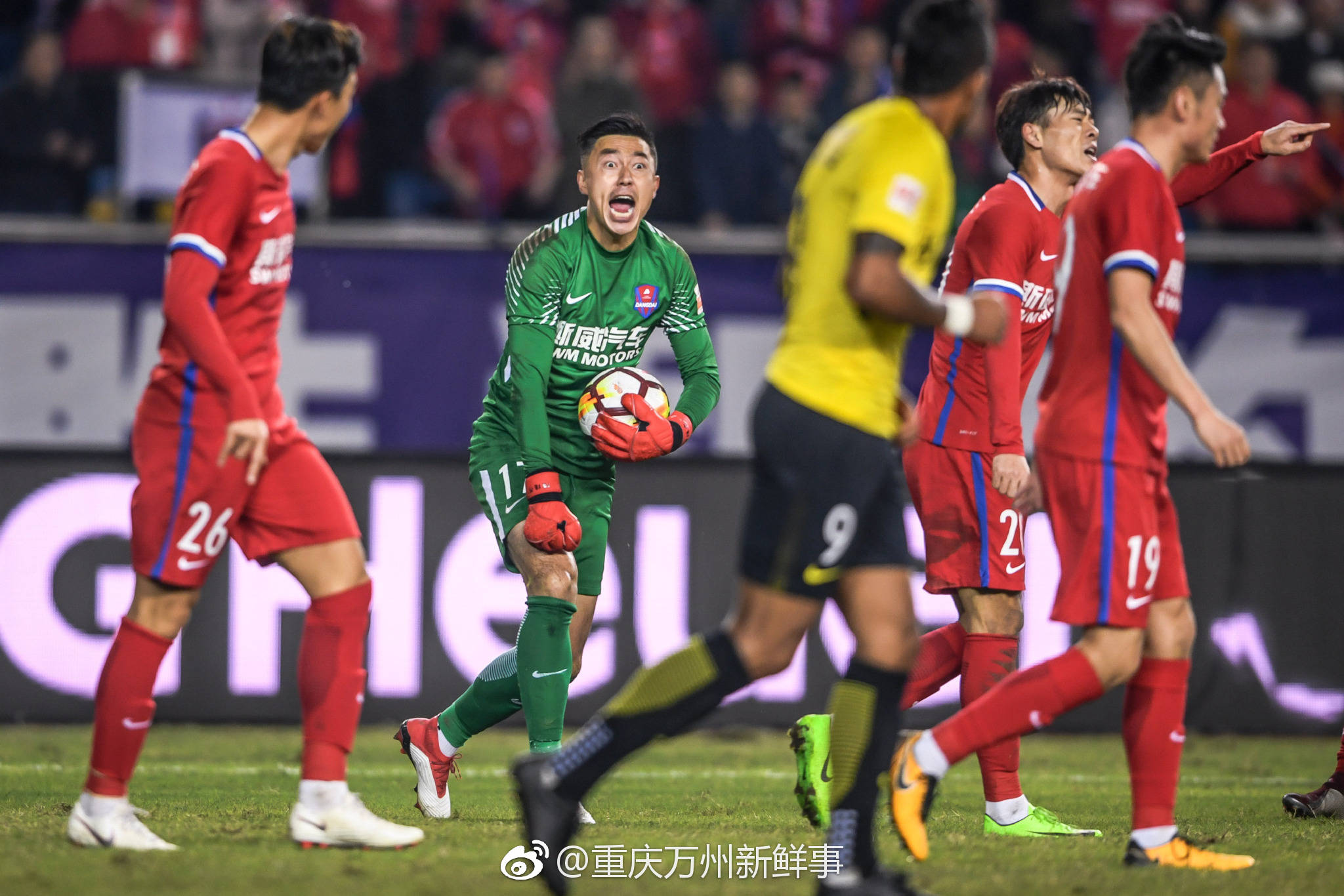 重庆斯威主场大胜，终结连败