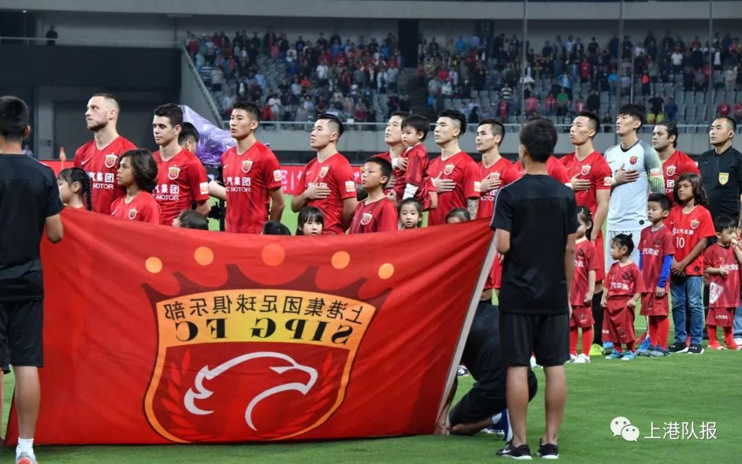包含武汉卓尔主场一场胜利，追赶领头羊的词条