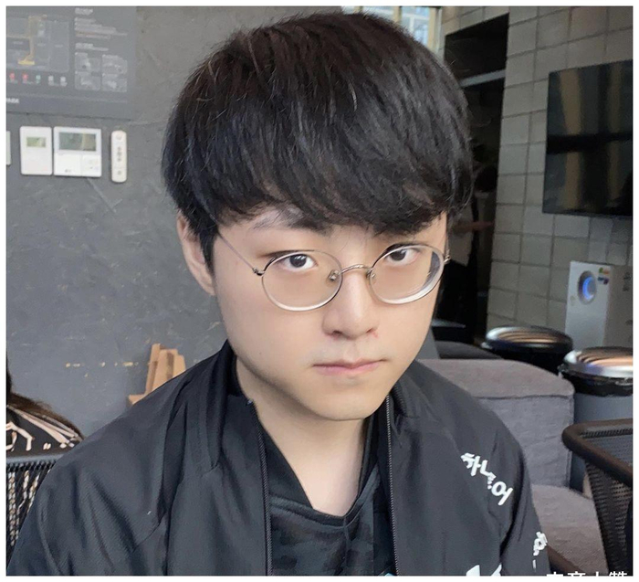 CLG轻取KT，ShowMaker完成史诗逆转顶尖较量成都决赛之夜，技惊四座的简单介绍