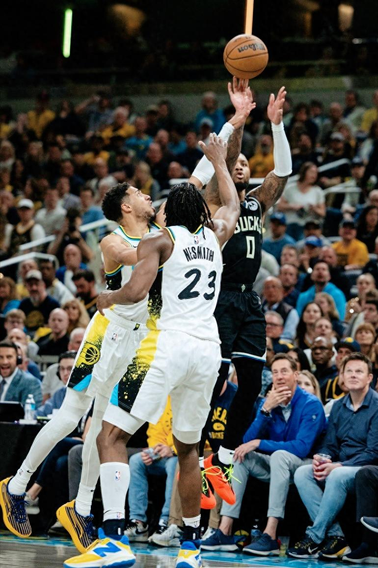 雄鹿队力克黄蜂队，东部决赛成最强对决