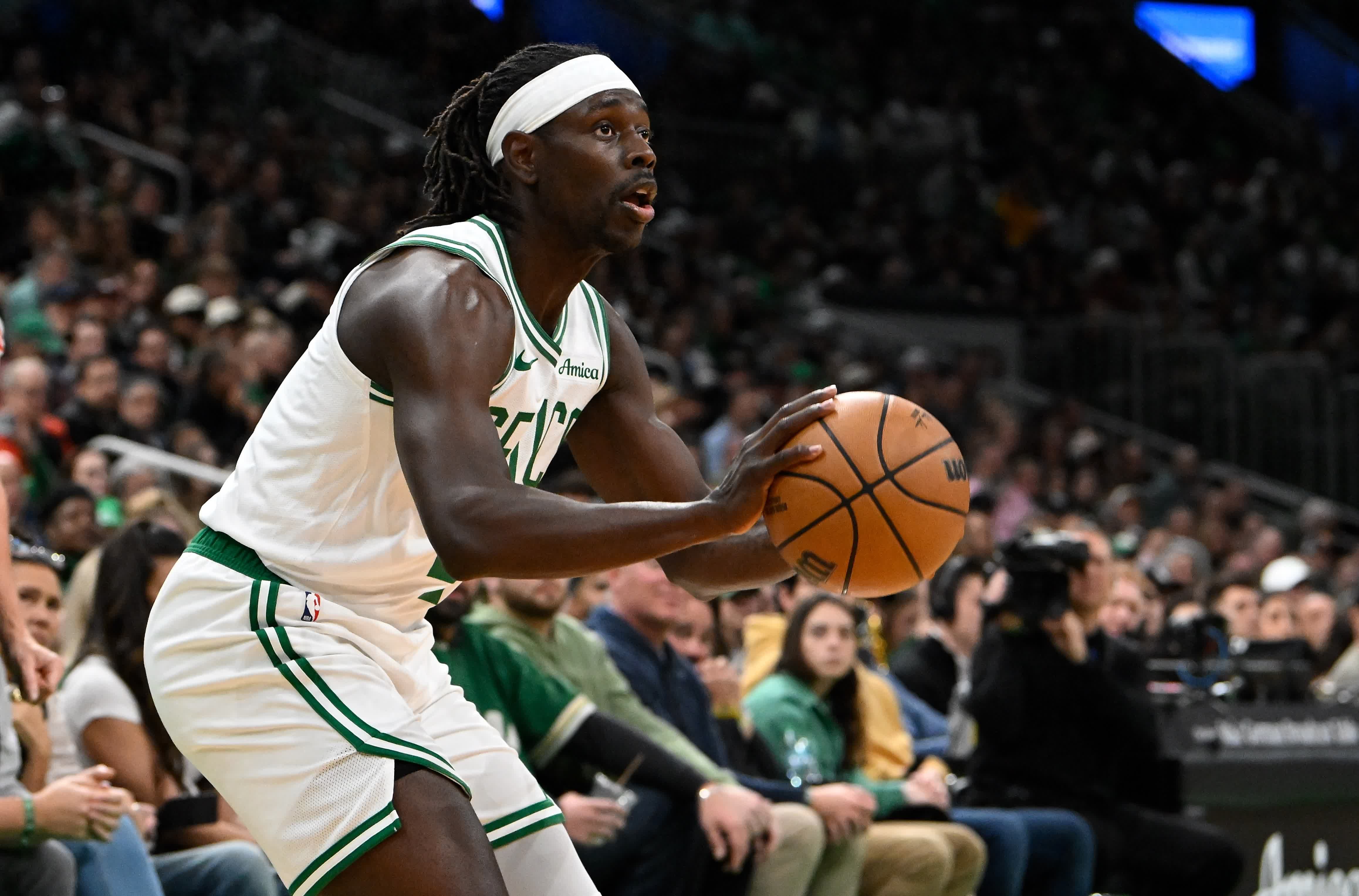 快船客场不敌绿军，乔治砍下28分