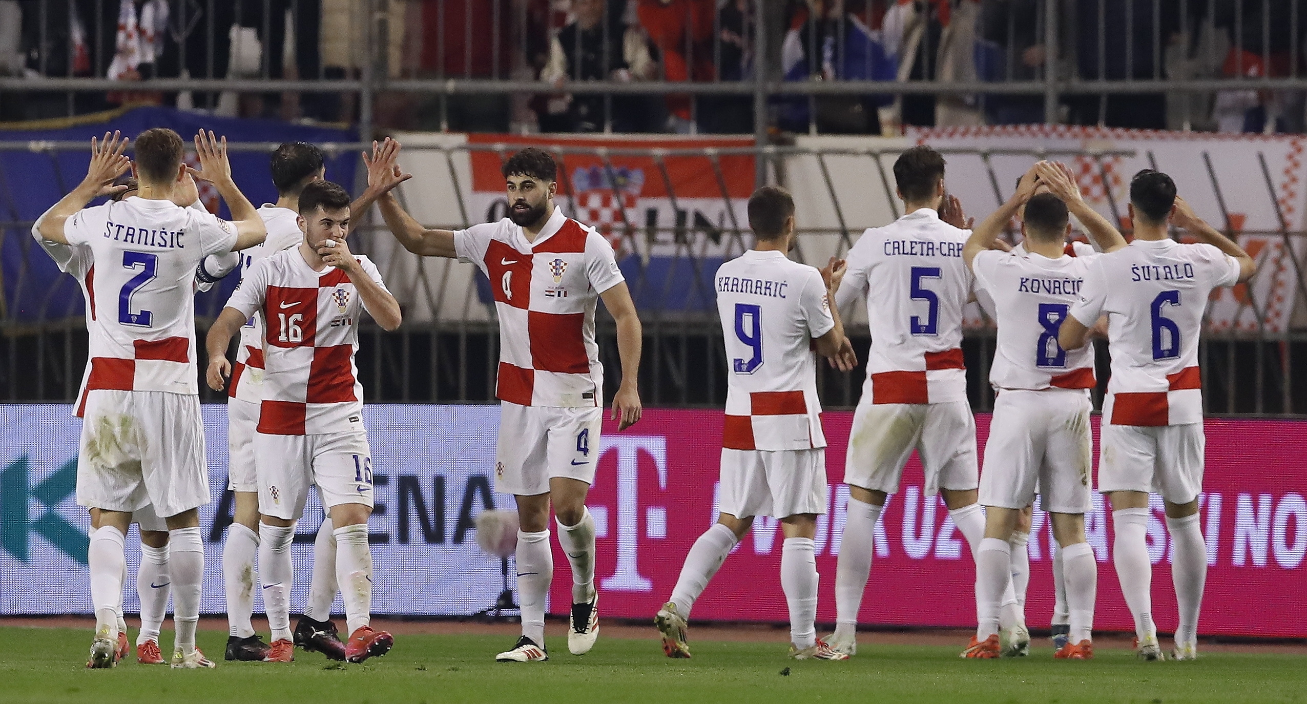 法国队领先克罗地亚队,最终获得胜利 法国队领先克罗地亚队,最终获得胜利