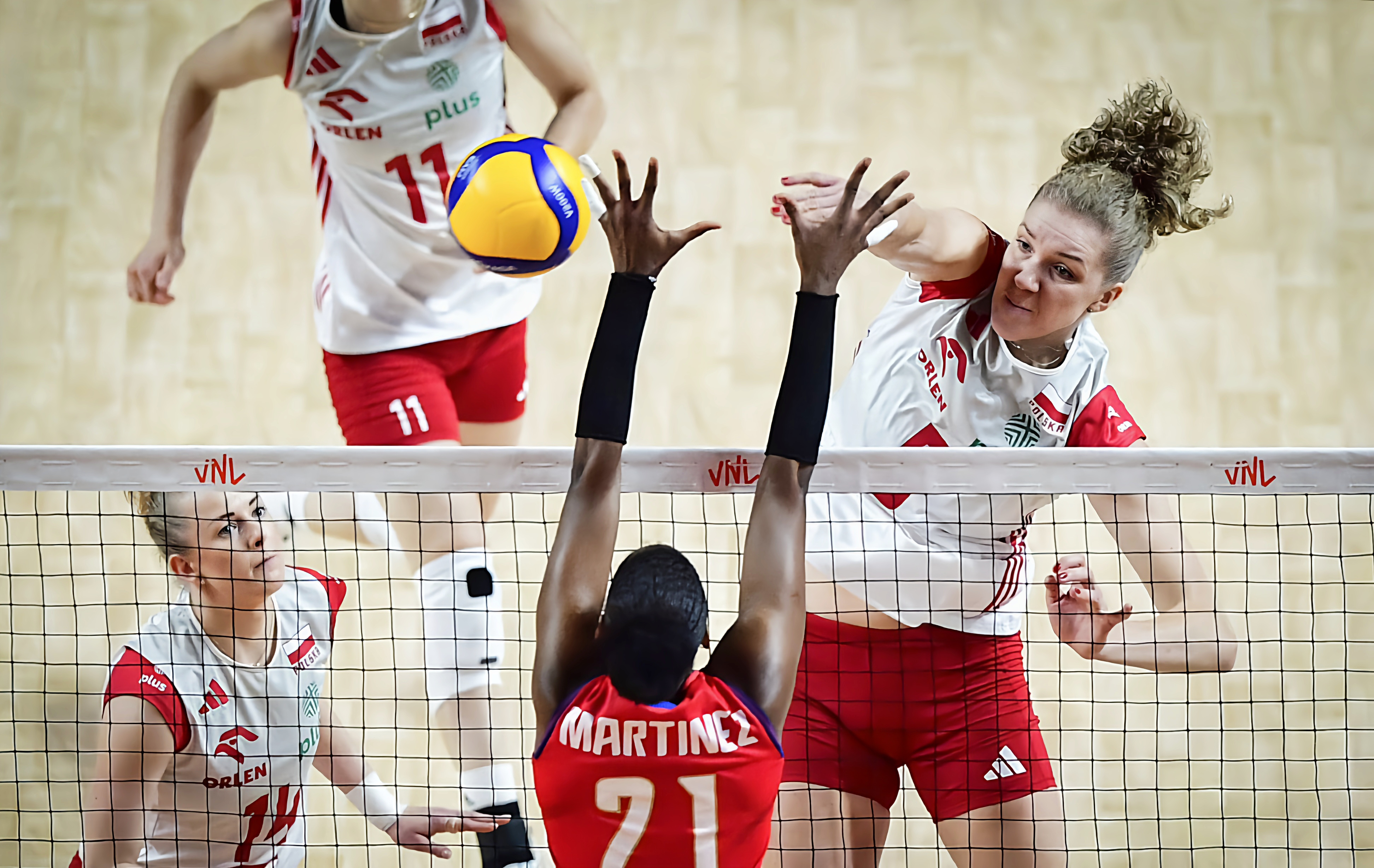 九游体育官方入口-多米尼加队在场上大放异彩