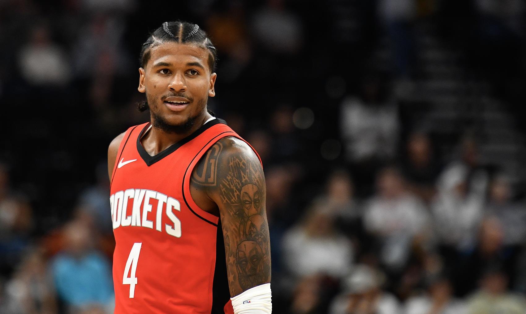 76人实现逆转，火箭球员受伤退场