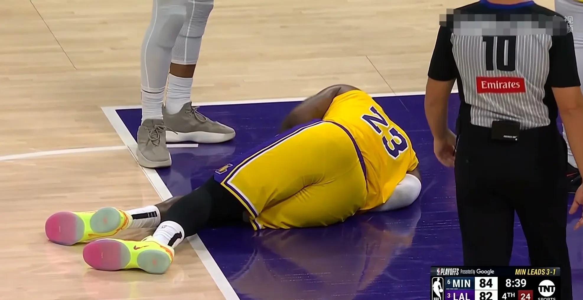 詹姆斯砍下复仇之秋，勇士再遭大败