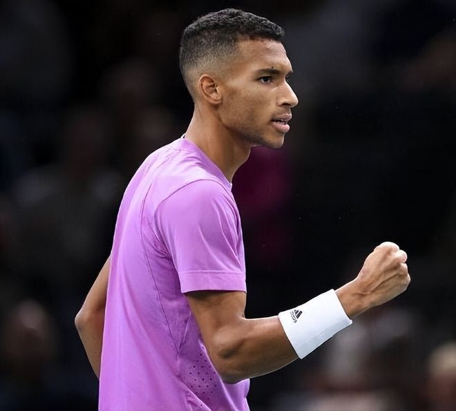 九游官网-关于丹麦队险胜法国队，辛杜刷新纪录的信息