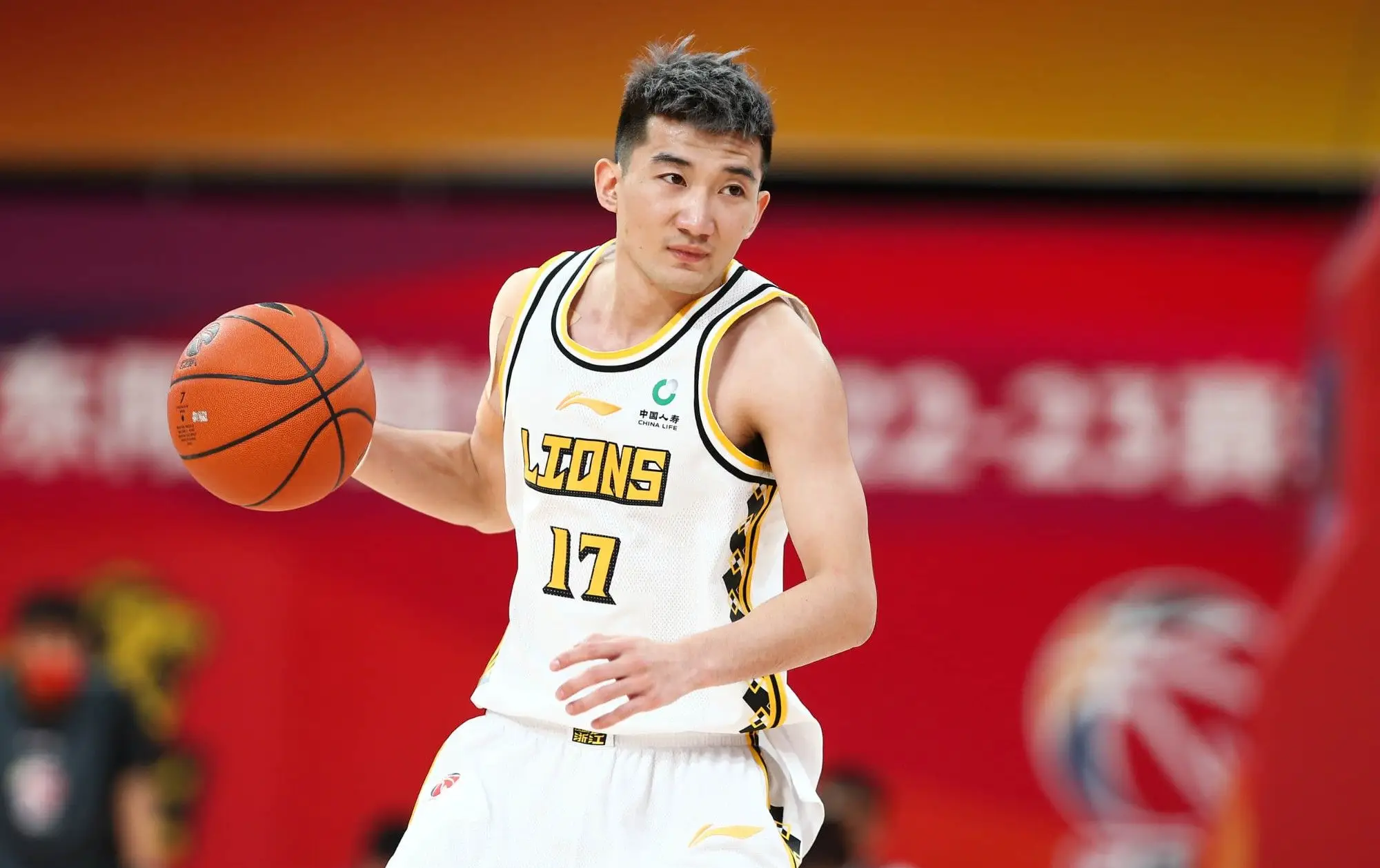 九游娱乐首页-尼克斯力克上海队，孙铭徽点燃赛场的简单介绍