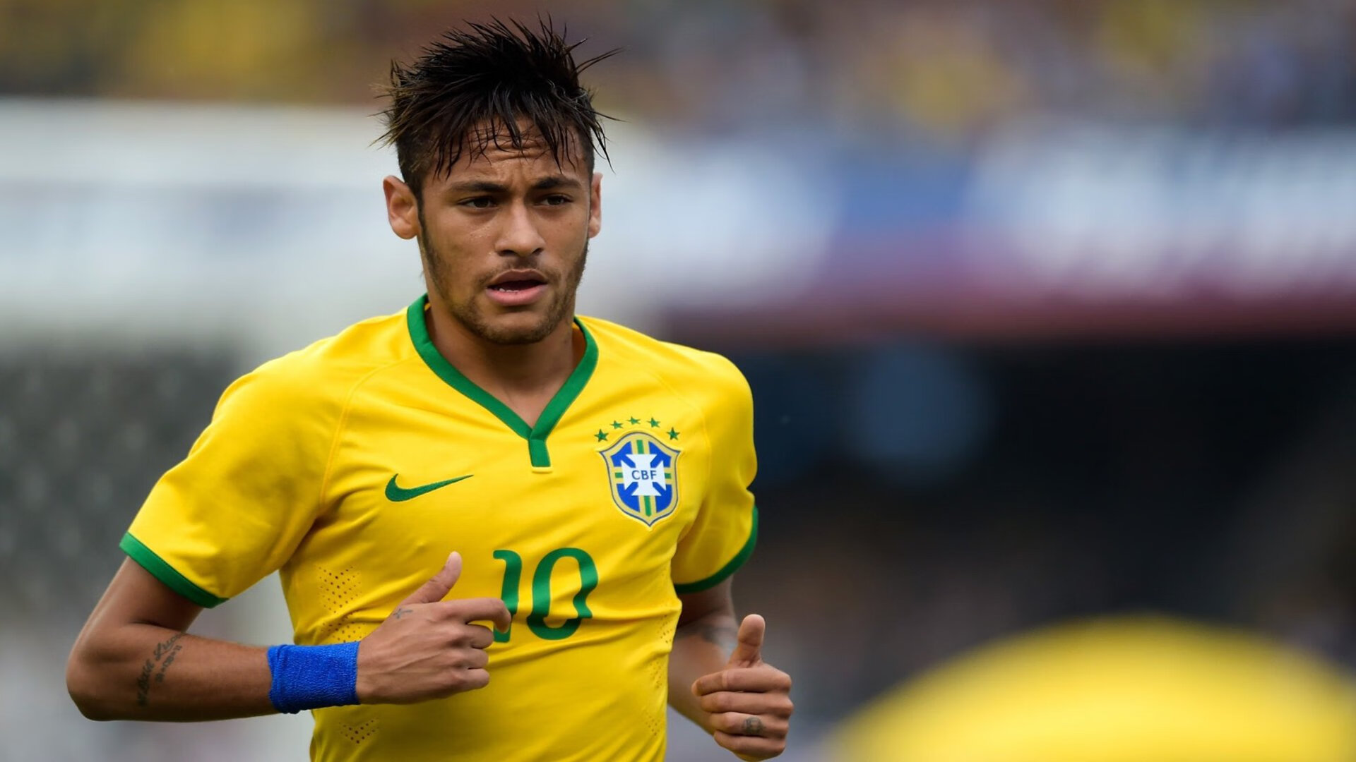 平行宇宙的致敬赛，内马尔闪耀梦剧场，曼联终场绝杀奥地利