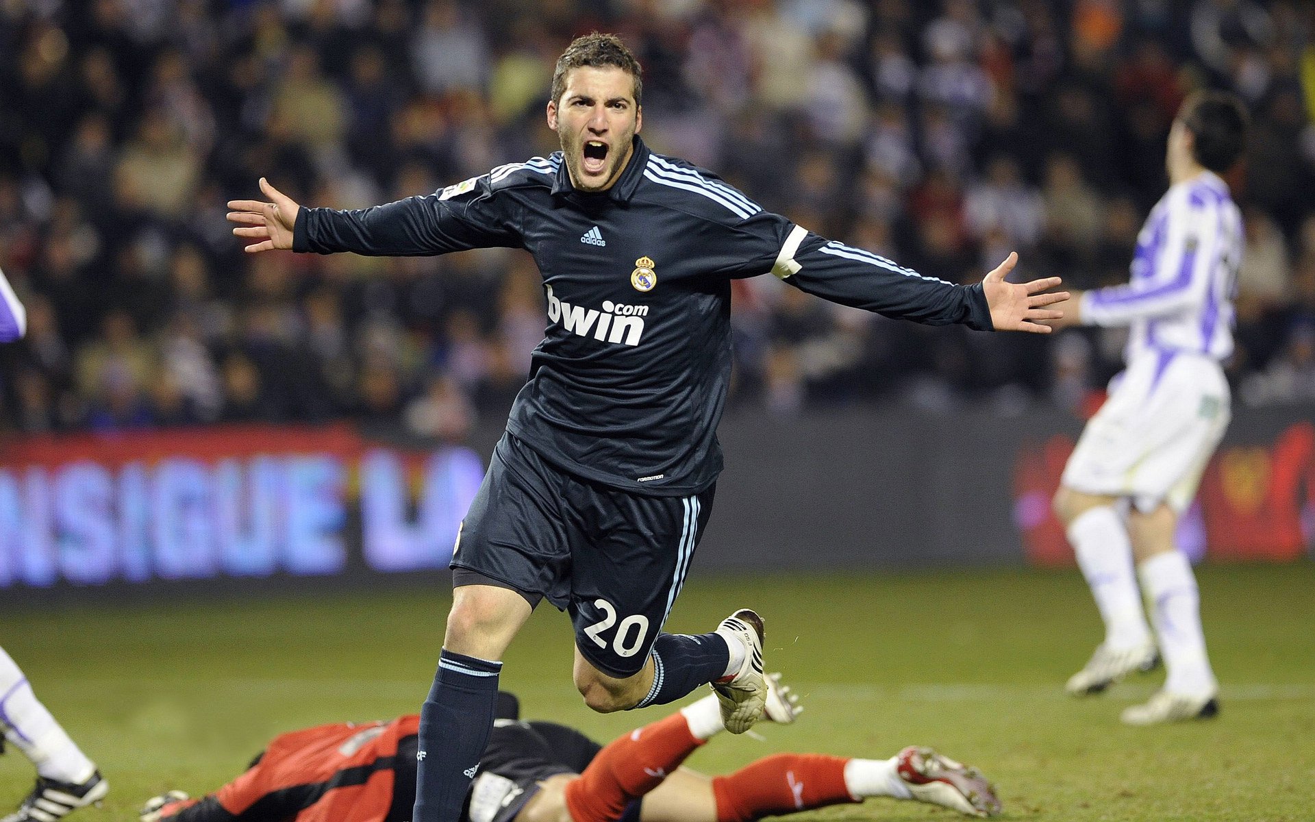 九游APP-法兰西铁幕下的东方利剑,张本智和以一球终结德国战车