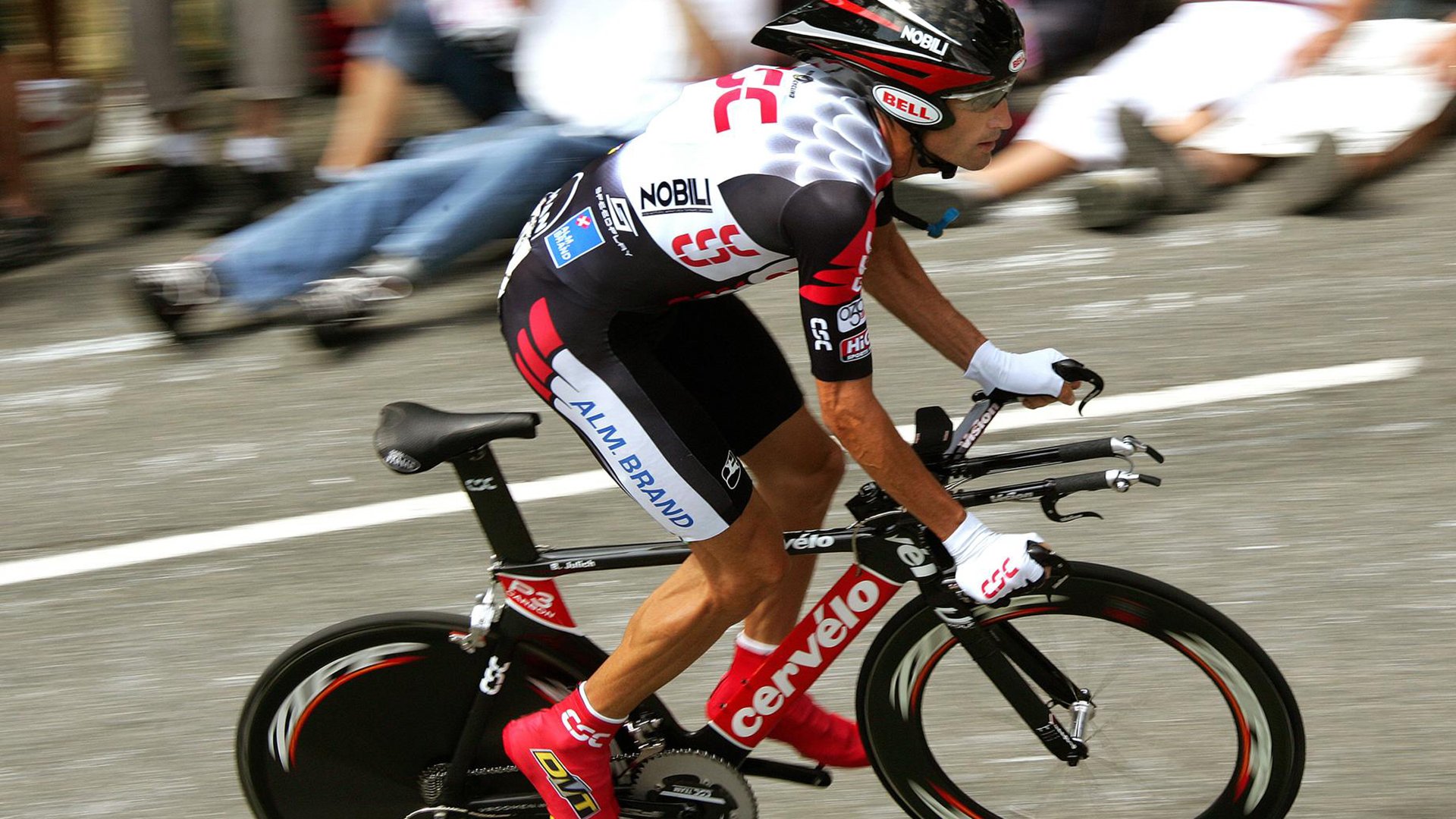 双面西西帕斯，温网光影下的悲情，与戴维斯杯上的绝对独裁